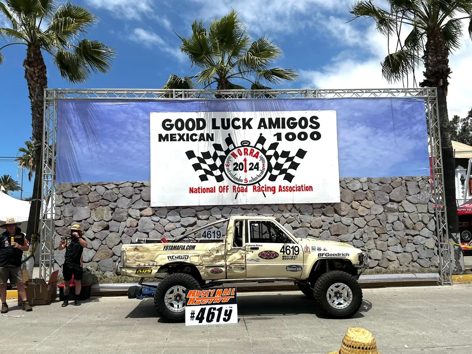 #racetruck #offroadracing #ultra4 #ultra4racing #toyota22r #toyota22r #baja #baja1000 #desertracing #toyota #4runner #toyotatruck #adventure #camping #overlanding 