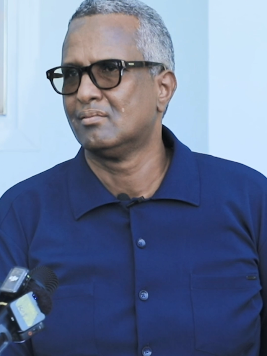 Hoggaamiye Abdirahman Abdishakuur oo si kulul u dhaliilay Siyaasadda Madaxweynaha, Waxa uu sheegay halkii Madaxweynaha xal iyo dad isku keenis uu ka sugay in Magacii Xisbiga ka dhacay!