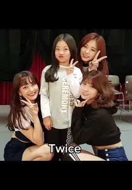 Na Haeun danced with Momo, Jihyo and Tzuyu! In 2017 Na Haeun was at MAMΜΑ JAPAN 2017 for the opening of VCR. She was only there for a short while! na Haeun was very nervous and scared at the same time to record with Twice Momo, Jihyo and Tzuyu! Even though she was nervous, she did her best to record! (I took this text from Haeun's YouTube description, because my English isn't great!) . . . . #haeun #nahaeun #twice #dance #fy #kpop #fykpop #하은 @awesomehaeun @TWICE @TWICE JAPAN OFFICIAL 