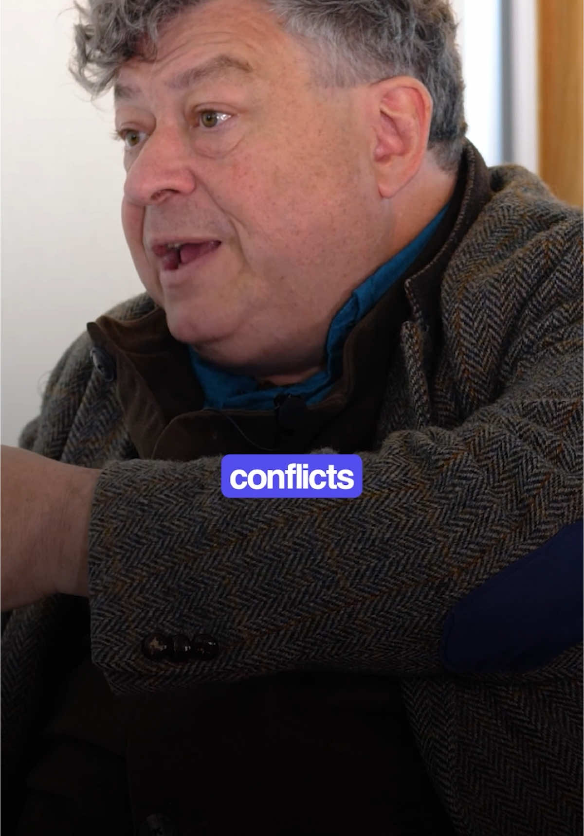 So which mindset are you? The bureaucrat or the entrapenur? #fyp #foryou #trending #rorysutherland #rorysutherlandclips #psychology 