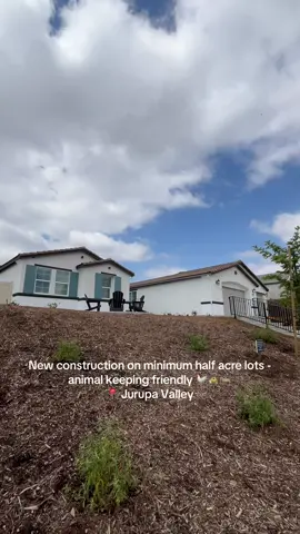 These are selling quickly! 🥹 half acre lot minimum on all! 🐴 perfect for horses, goats, chickens or even an ADU 💥 comment “jurupa” for the community’s details 🙏🏻 #jurupavalley #horseproperty #ranch #ranchstyle #farmhouse #farmhousedecor #newconstruction 