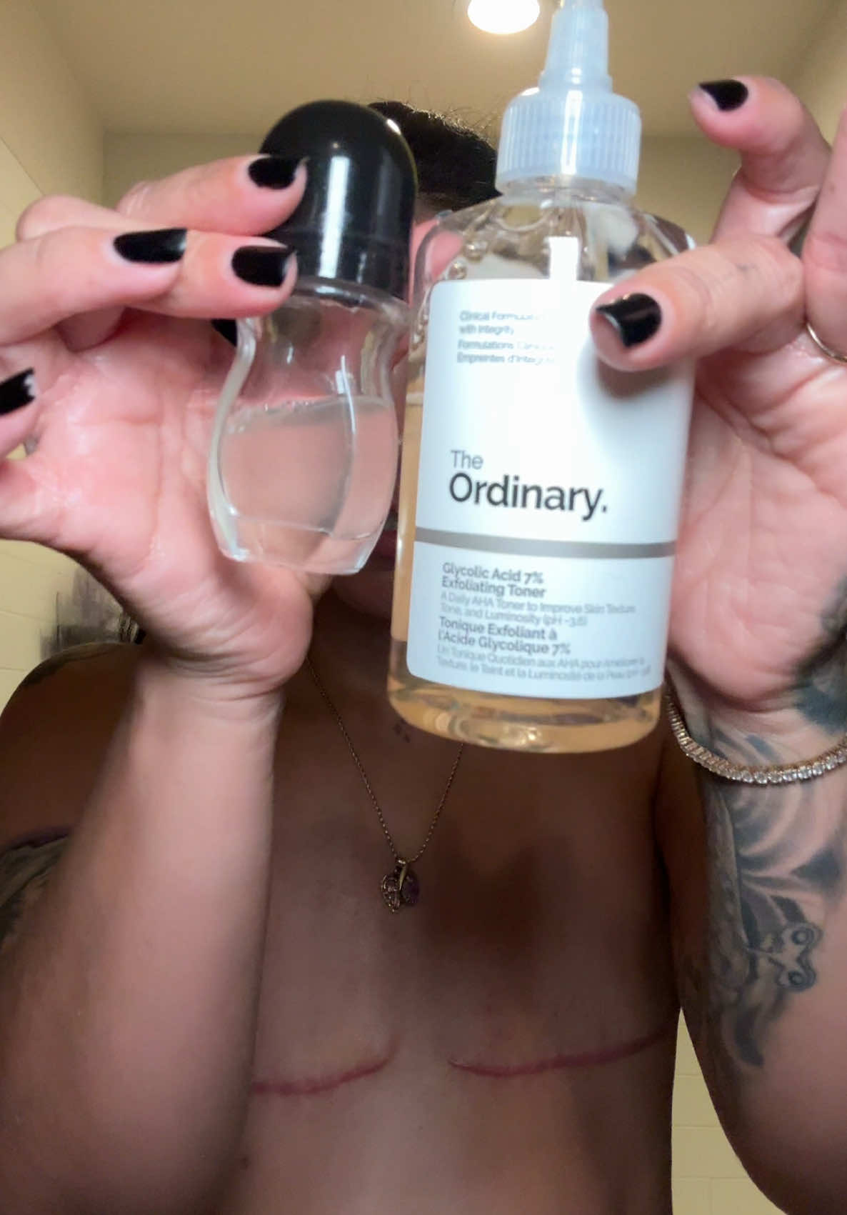 The best substitute to traditional deodorant 🙇🏻‍♀️ How it works: 	•	Reduces pH: Glycolic acid lowers the skin’s pH, creating an environment that makes it harder for odor-causing bacteria to thrive. 	•	Exfoliates: It gently exfoliates the underarm area, which can prevent buildup of dead skin and clogged pores — both of which can contribute to odor. 	•	Antibacterial effect: While not a traditional antibacterial, glycolic acid can reduce the bacterial load by altering the conditions bacteria need to grow. Bonus Benefits: 	•	Brightening: Regular use may help fade hyperpigmentation or dark spots in the underarm area. 	•	Smoother skin: The exfoliation helps with ingrown hairs and texture. @The Ordinary   #BRCA #aestheticflatclosure #doublemastectomy #bodypositivity #womenempowerment #empoweredwomenempowerwomen #healthadvocate #flattie #flattiebaddie
