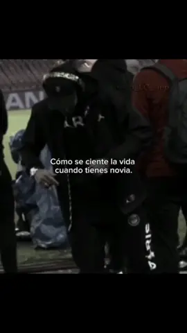 pues yo muy feliz 😜🤭)#paratiiii #frases #futbol #comoseciente #viralvideos #tik_tok 