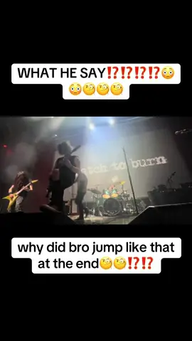 he really thought that jump was hype or sum 🙄 #metalcore #metaltok #metalmusic #metalhead #funny #emo #concert #trend #vocalist #deathcore #deathmetal #screamo #meme 