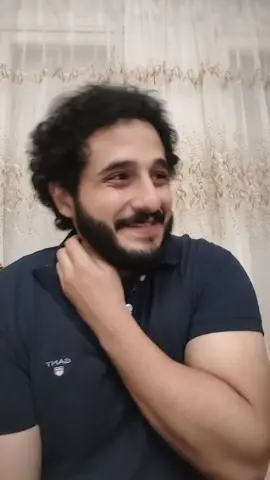امي سافرت يومين وسابتلنا انا وابويا البيت..