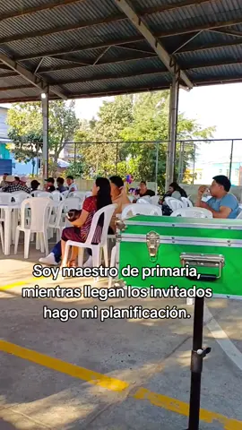 Maestro y payasito. #payasopoquito #payasorapero #guatemala🇬🇹 #motivacion #payasosdetiktok #Humor #elmejorpayaso #payasosvirales #payasoguatemalteco #motivación 