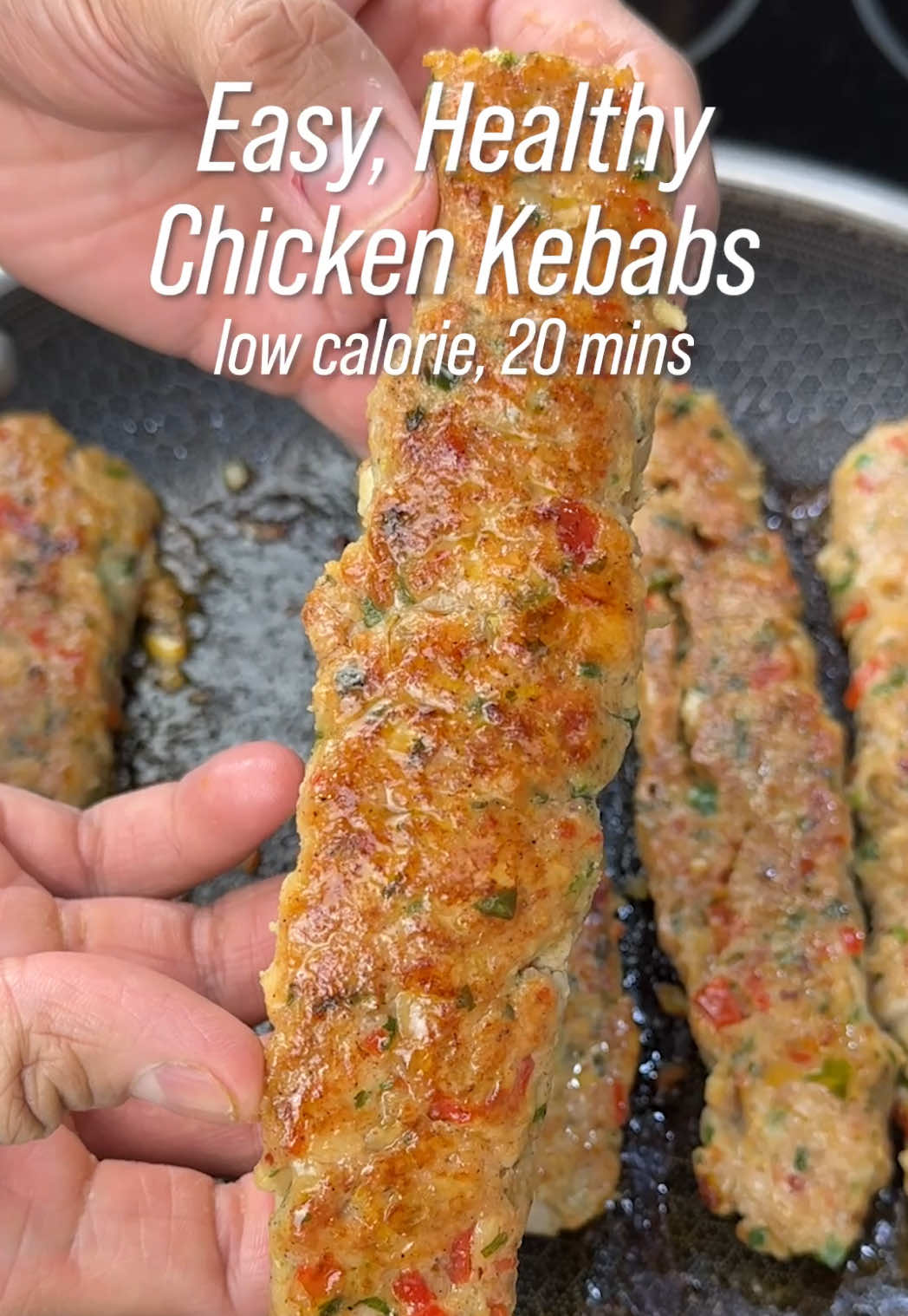 The BEST Chicken Kebabs you can make at home! Healthy, high protein and low calorie. Make it in under 20 minutes!👇🏼 - • 500g minced or ground chicken (I use thighs or breast) • 1 large onion, finely chopped • 1 red bell pepper, finely chopped • 1 tbsp minced garlic • 2 jalapenos, finely chopped • 1/3 cup cilantro, finely chopped • 1 tsp salt, pepper, paprika, cumin, garlic powder, onion powder • 1/2 tsp chili flakes • 1 tsp oil (to cook kebabs) - Per large kebab (of approx. 6) 111 calories 19g protein 3g fat 2.5g carbs - - #homecooking #kebab #chicken #healthy #Recipe #homemadefood #dinner #protein #EasyRecipe 