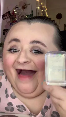@NYX Professional Makeup granted my wish and gave us the butter melt highlighter 😍 #nyxcosmetics #newmakeup #highlighter #makeupobsessed #sponsored 