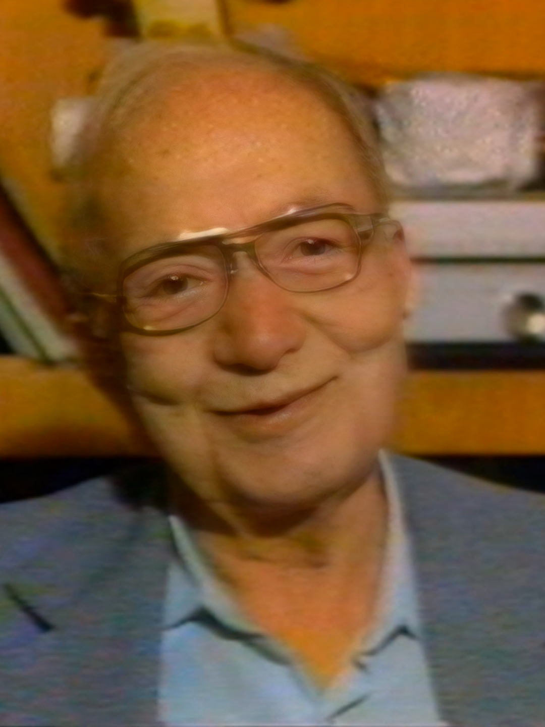 Mário Quintana foi poeta, tradutor e jornalista. Considerado o 