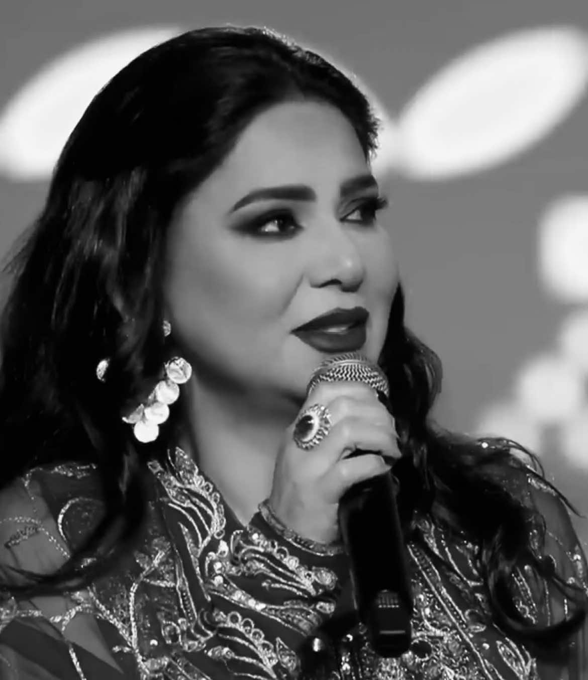 أنا أتحداااااك 🤌🏻 #نوال #نوال_الزيد #فنانة_العرب #nawal #اكسبلور #fyp @نوال 