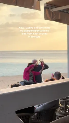 I saw this and had to film it was the cutest thing ever. #imjustagirl #loml #growingoldtogether #oldpeople #oldcouple #couple #fyp 