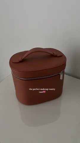 obsessed with this vanity case #makeupbag #tiktokshopfinds #amazonfinds #vanitycase #saiebeauty #sephora #makeup 