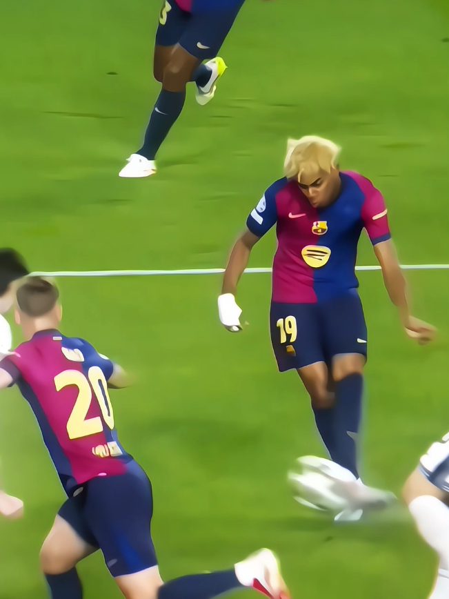 Kurdish Commentary 🔥 بێستون تاوگۆزی ❤️🎧 برشلونة ضد انتر ميلان 🔥 || #fcbarcelona #barcelonavsinter #intermilan #lamineyamal #raphinha #kurdishcommentary #kurdistan #foryou #videoviral #v #actives? #actives #acc #repost 