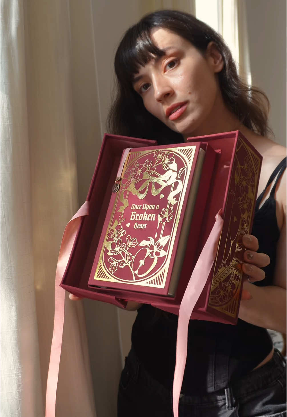 Once Upon a Broken Heart Rebind ✨ #onceuponabrokenheart #onceuponabrokenheartseries  #stephaniegarber #handmadebook #bookbindersoftiktok #bookbinding #BookTok #asmr #asmrbooksounds 