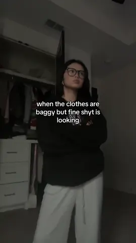 jk i js wanted to show off my waist