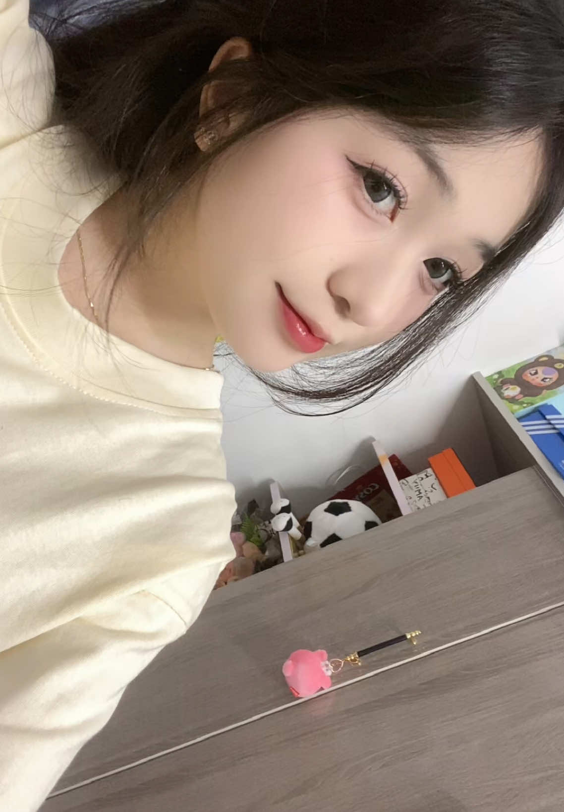 Em viết tình ca trên trang giấy 📄 