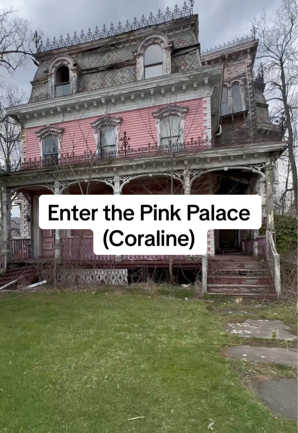 Exploring the Pink Palace #🏠 #coraline #coralinejones #coralinemovie #palace #abandoned #horror #horrortok #abandonedplaces #explore 