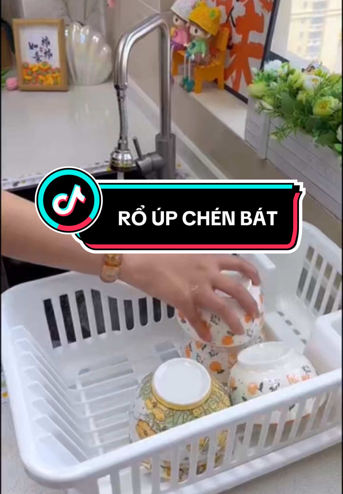 Khay rổ úp chén bát thoát nước thông minh #khayupchenbat #roupbatcokhayhungnuoc #giadungbatdua 
