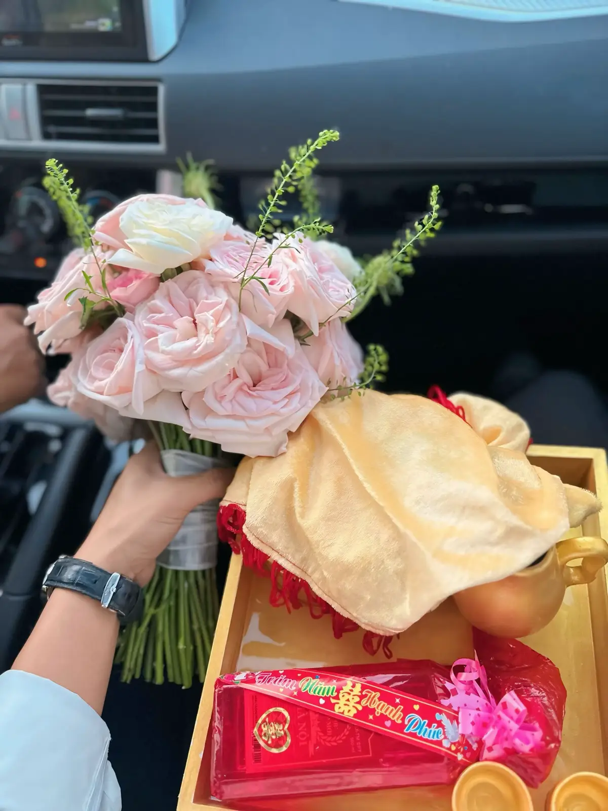 Một lời hứa,  Một cái nắm tay,  Một đời bên nhau. Anh thật lòng mà nói. Không biết tương lai anh sẽ ra sau, nhưng mà anh hy vọng có em trong đó❤️#damcuoi #mientay #fpy #xuhuong 