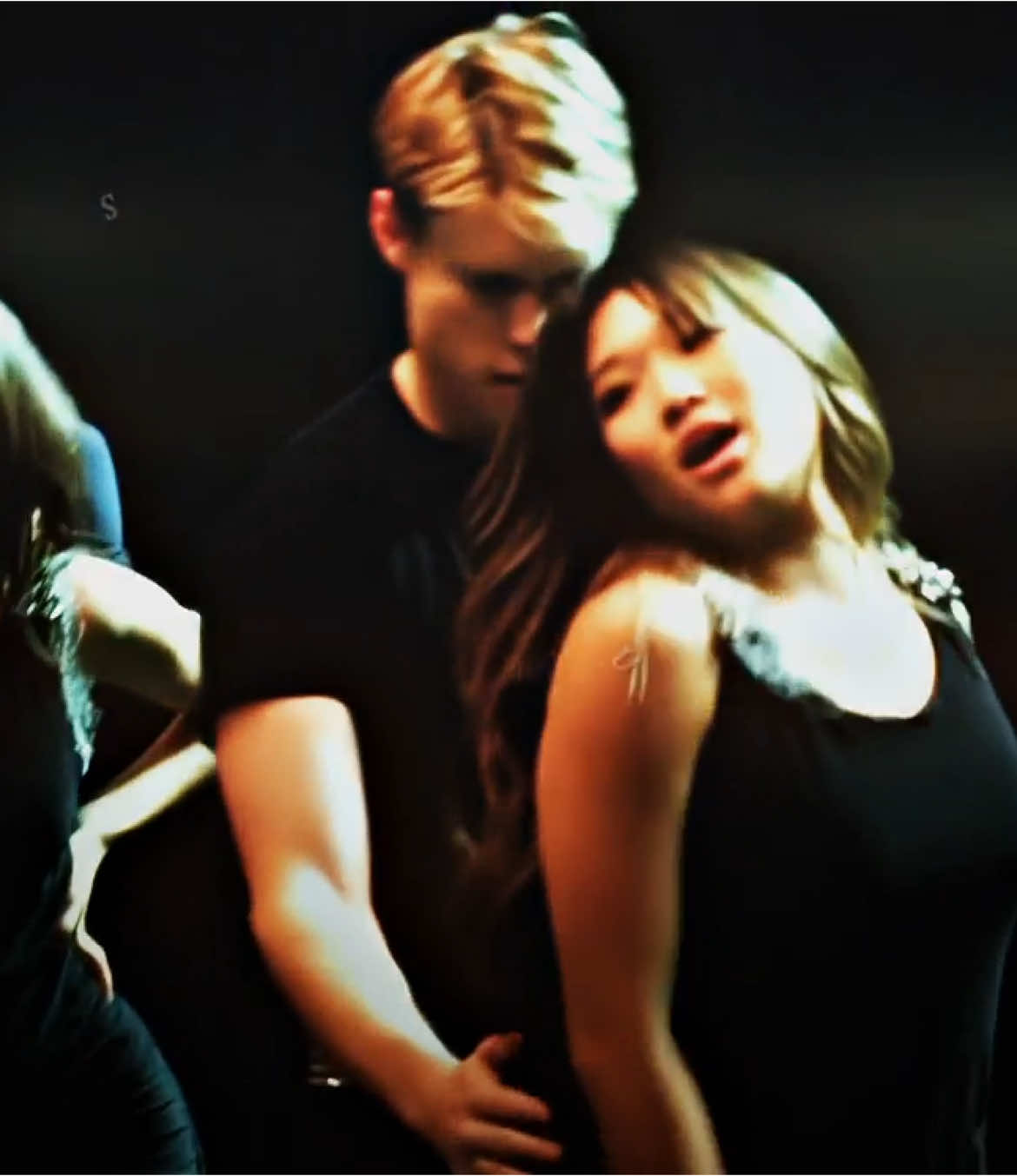 i’m tina in the second clip guys (kim told me to edit him so here) || dt: @Kimora ☆彡 @kat 💐🐚 @🅦🅐🅡🅑🅛🅔🅡 @kay @lina ♫⋆˚𖦹°‧⋆ @layla👩‍❤️‍💋‍👩 ac: @ellie ##glee##gleek##kurthummel##blaineanderson##klaine##edit##fyp##xycba##fypシ゚viral##mercedesjones##suesylvester##chriscolfer##gleeedit##darrencriss##quinnfabray#finnhudson