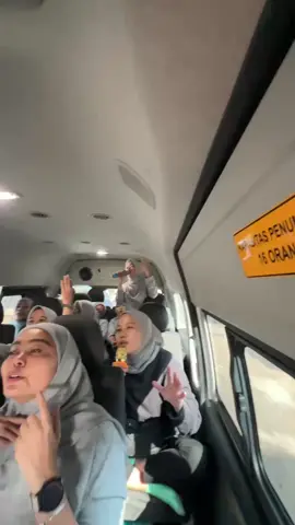pelayanan guru bimba AUIEO japos raya, dalam rangka city tour Sukabumi  #sewahiacesukabumi  #sewahiaceJabodetabek  #rentalmobilsukabumi 