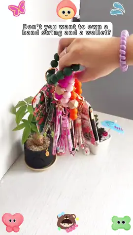 P If you're looking for a super cute gift for teachers teens, stocking stutters, grab these super fun wallet keychains super convenient to use on the go for all the moms #BestMomEver#GiftForMom #BestMomEver #GiftForMom #ThankYouMom#MothersDayIdeas#MomDeservesTheBest#ThankYouMom#MothersDayIdeas#MomDeservesTheBest#keychain #wristlet #tiktokshopcybermonday #tiktokshopblackfriday #stockingstuffers