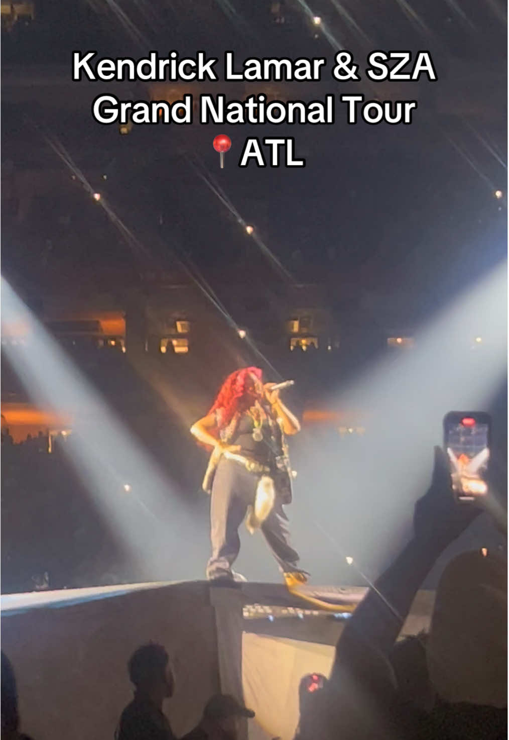 Floor Seats to see @kendricklamarofficial and @SZA was EVERYTHINGGG! 🥹✨✨ best Concert of 2o25 & we ain’t even getting started! ✨✨ #vickithehippie #concertjunkie #kendricklamar #sza #GrandNational #grandnationaltour2025 #mercedesbenzstadium #floorseats 