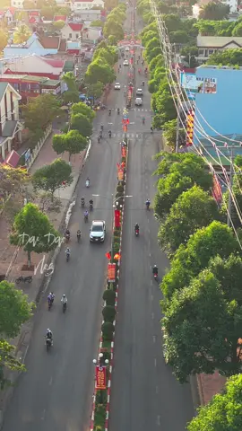 một con đường siêu đẹp tại eah'leo 🥰. mn qua ấn fl nick phụ của mình ở đây nhé 👉🏻@Đào Khắc Đại #flycam #travel #eahleo #47d1eahleo 