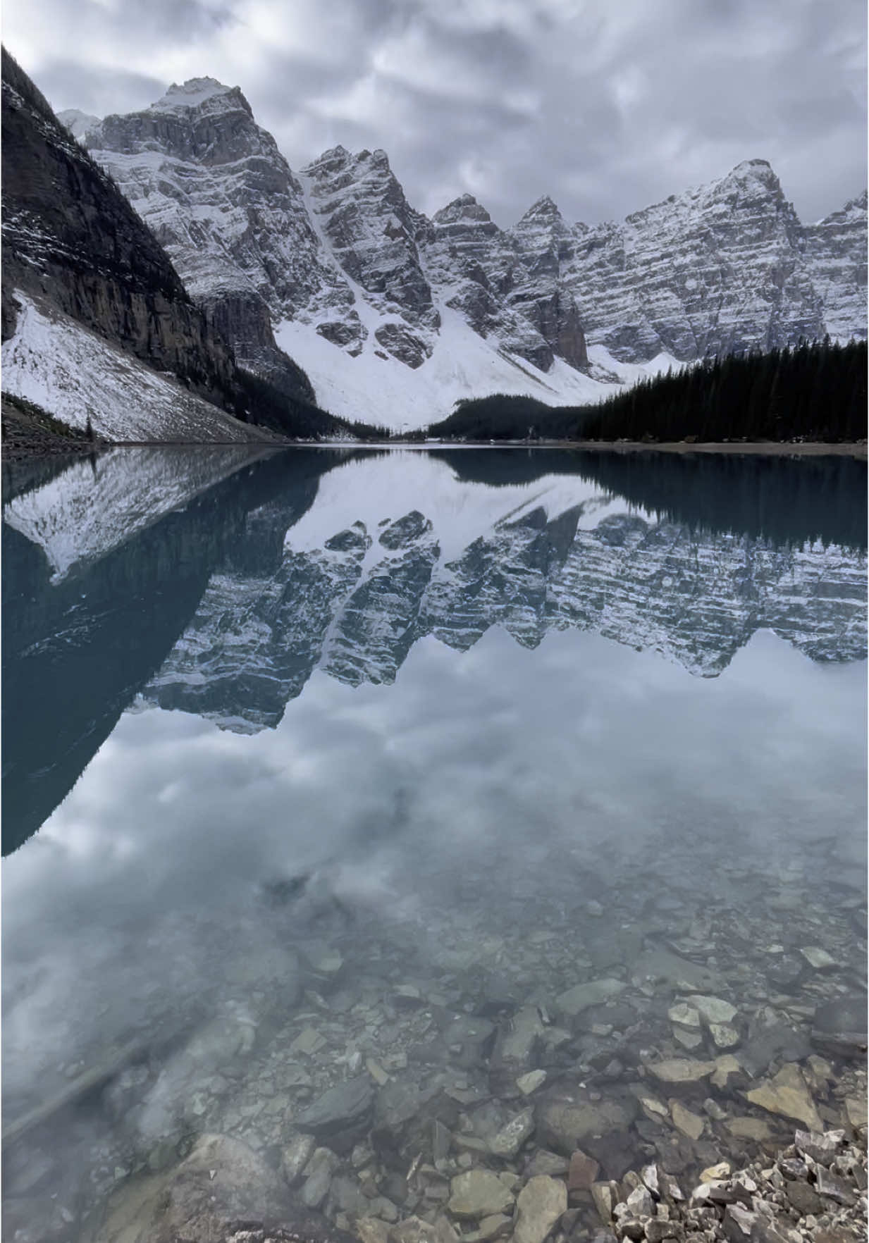 silent giants #canada #canada🇨🇦 #canada_life🇨🇦 #lake #fyp #foryou #beautifuldestinations #spring #hike #mountains #vacation #vacationmode #discover #travel #traveltips 