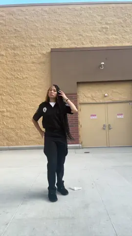 My favvv dance lmao @yae.yeezyy #fyp #security #fypシ #wlw #👩🏽‍❤️‍💋‍👩🏽 #dance #viral 