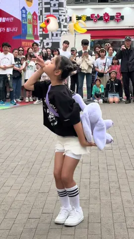 Chicken banana 가원이가 춘다면? #춤 #춤추는곰돌 #춤추는곰돌의랜덤댄스 #랜덤댄스 #randomdance #kpop #afstarz #afstarzentertainment #치킨 #chicken #chickenbanana #에버랜드 