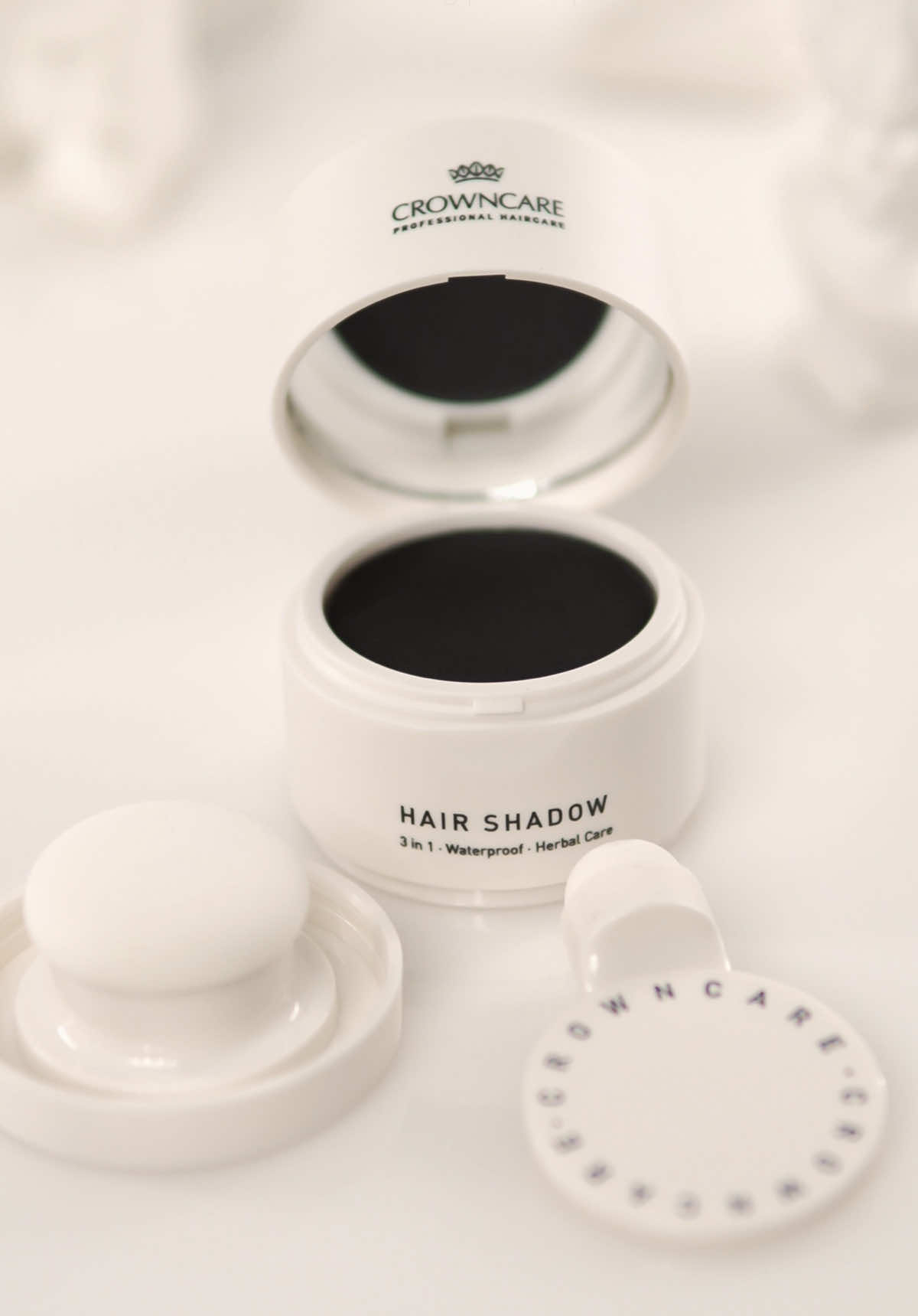 Pake ini Rambut langsung keliatan lebih full dan tebal. Recommended  @CrownCare.id  #crowncare #hairshadow #hairline #shadow3in1 