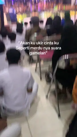 “Cinta itu bagaikan seni yang indah”#senikarawitan #smk1tanonsragen #sragen24jam #fyppppppppppppppppppppppp 