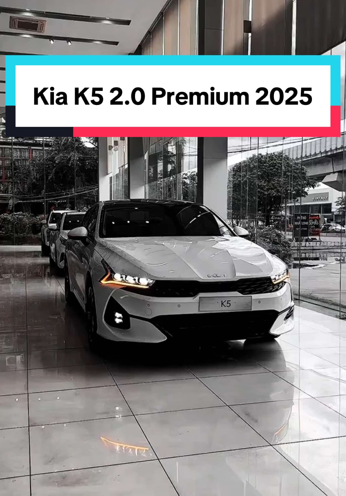 - Kia K5 2.0 Premium 2025 khiến mọi ánh mắt đi đường phải dừng dại nhìn Em nó  - Showroom Kia Yên Nghĩa luôn sẵn xe để Quý Anh Chị qua Trải nghiệm trực tiếp - Em Chính hân hạnh được đón tiếp và phục vụ Anh Chị ạ #kiak5 #k5premium #k5 