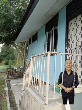 Tidak perlu lagi nak guna cat minyak. Dengan easy paint cat waterbase 💦 dengan technology memudahkan kan kerja mengecat kita  dapat kan semua warna dalam satu harga yang sama. Di semua cawangan easy paint malaysia.  kita whatapp terus ke  www.wasap.my/60129547933/ Www.wasap.my/60127529883/ untuk contack cawangan terdekat dengan kawan ada lebih 45 kedai seluruh malaysia kot ada apa apa soalan whatapp kami bantu #rumah #papan #rumahkayu #rumahlama #rumahpusaka #rumahkampung #government #traditional #waterbasedpaint #muzium #cat #paint #tanpaundercoat #military #kontraktorbinarumah #catrumahcantik #waterproofing #semuapermukaan #TNB #Plus #kampung 