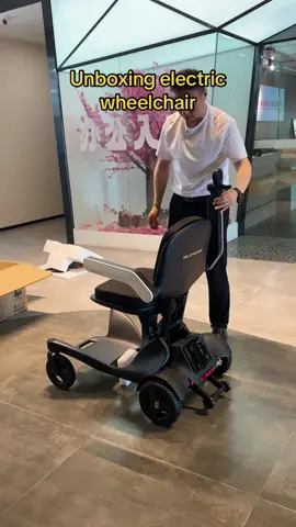 New design lightweight folding wheelchair scooter #mobilityscooter #electricwheelchair #wheelchairfactory #powerwheelchair 