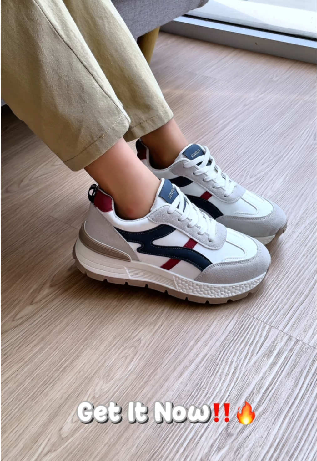 outfit an pakai hikaru? pasti makin kece😻🔥 #sovella #fyp #outfit #OOTD #racuntiktok #sepatuwanita 