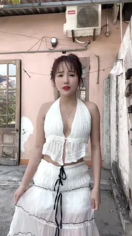 Mấy nay béo rồi ăn xong ngủ lại ăn xong rồi béo rồi 