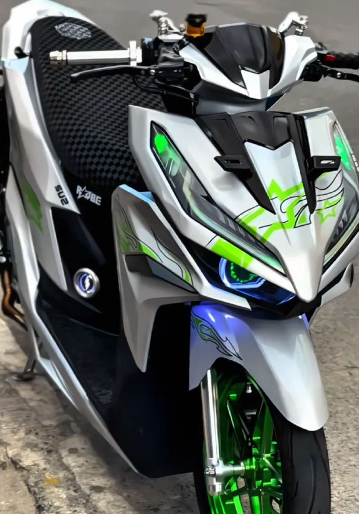 Isang bitaw muna.🤤 #ravbe #krianstyle #variomodifikasi #vario125 #indonesianconcept #fyp #trending #hondavario #hondaclick125i #viral #vario125old 