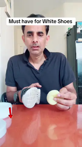 Shoe cleaning Cream #foruou #foryoupage❤️❤️ #viralvideos #tiktokshop #foruyou #tiktokuk🇬🇧 #gift #giftideas #shoecleaner #shoecleaning #shoecleaninghack #shoecleaners #shoecleaningservice 