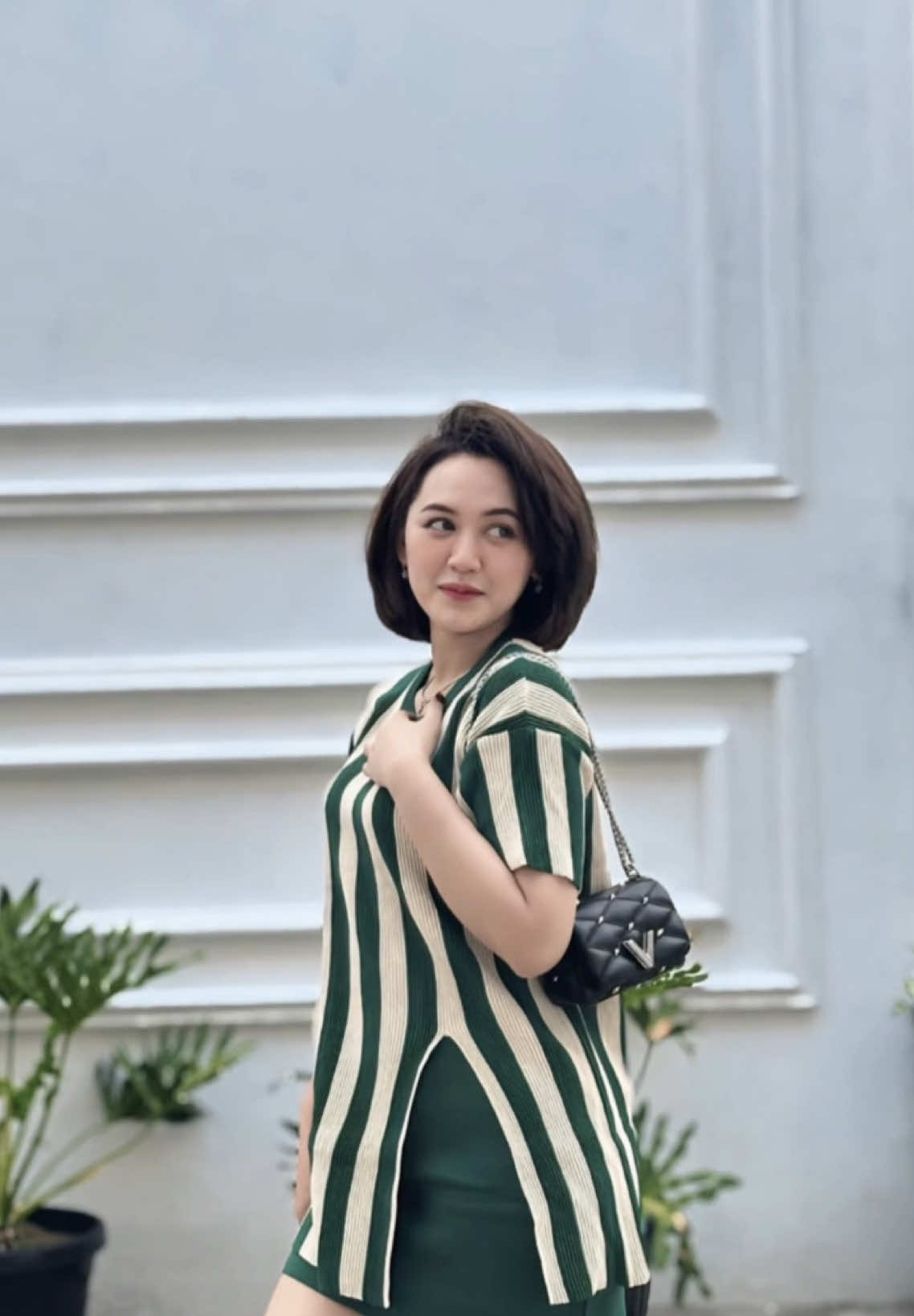 #oneset #hapyasmara #gilgasahid #rekomendasioutfit #cekkeranjangkuning 