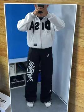 celana sweatpants savior kece😎🤩 #rekomendasi #outfit #masukberanda #capcut #viral #xybca #foryou #fyp #tiktok #pelitfyp #GenshinImpact #masukberandafyp 