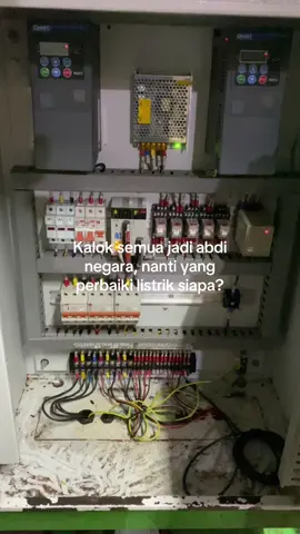 Kurang tekanan hidup, pompa auto ON 🤣🤣 #ptherviteknologiindonesia #hervipanel #tekniklistrik #panellistrik  #electricalwiring #belajarlistrik #listrikpemula #palekmaker #engineer #electrical  #fypシ #plc #automation  #fyp #wiringpanel #safetylistrik #k3listrik 