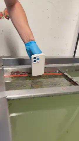Hydro Dipping IPhone Cover #satisfyingvideo 