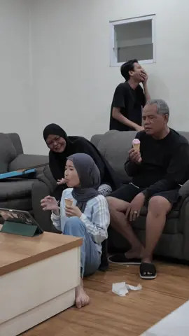 si mmh ketawanya renyah bgt njir🗿 #prank #hiburan #funny #funnyvideos 