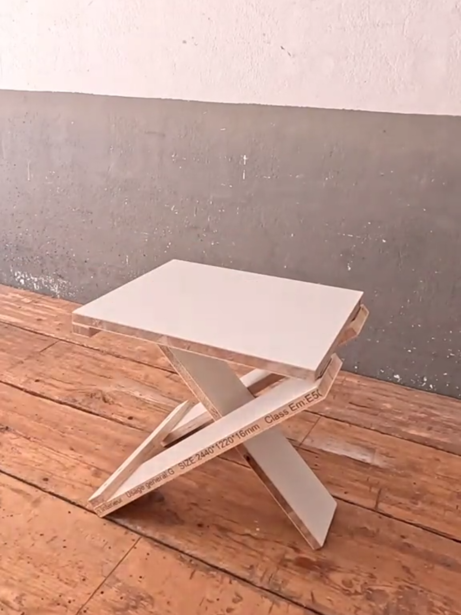 كرسي قابل للطي يمكن أن تصنعه بنفسك #wood #carpentry #مطابخ #bouya_bois #diy #wooddesigner #MDF 