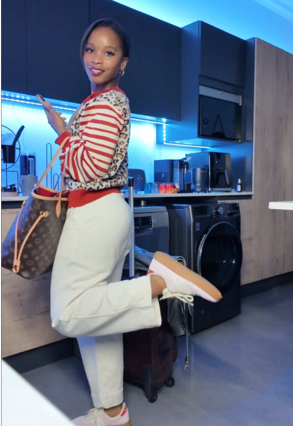 🗣️Munuuuuuuuu Come with me to Knysna with VW🤸‍♀️💕✨🏎️ Ngoba mina nawe si so🤞🏾🥹👀❤️ it’s the third time I upload this DVD it keeps getting muted 😭🤣 #gloriangcobo 