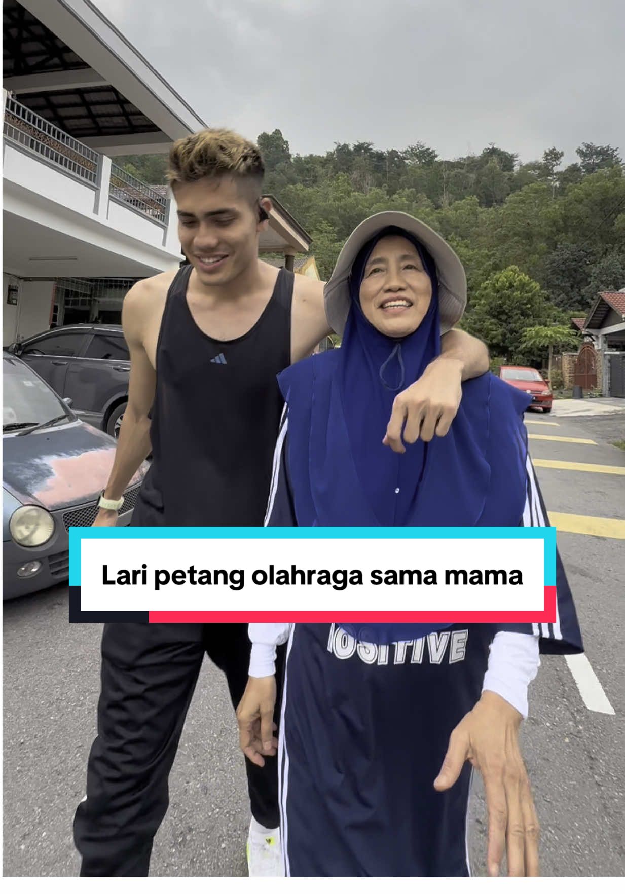 Lari petang olahraga sama mama 
