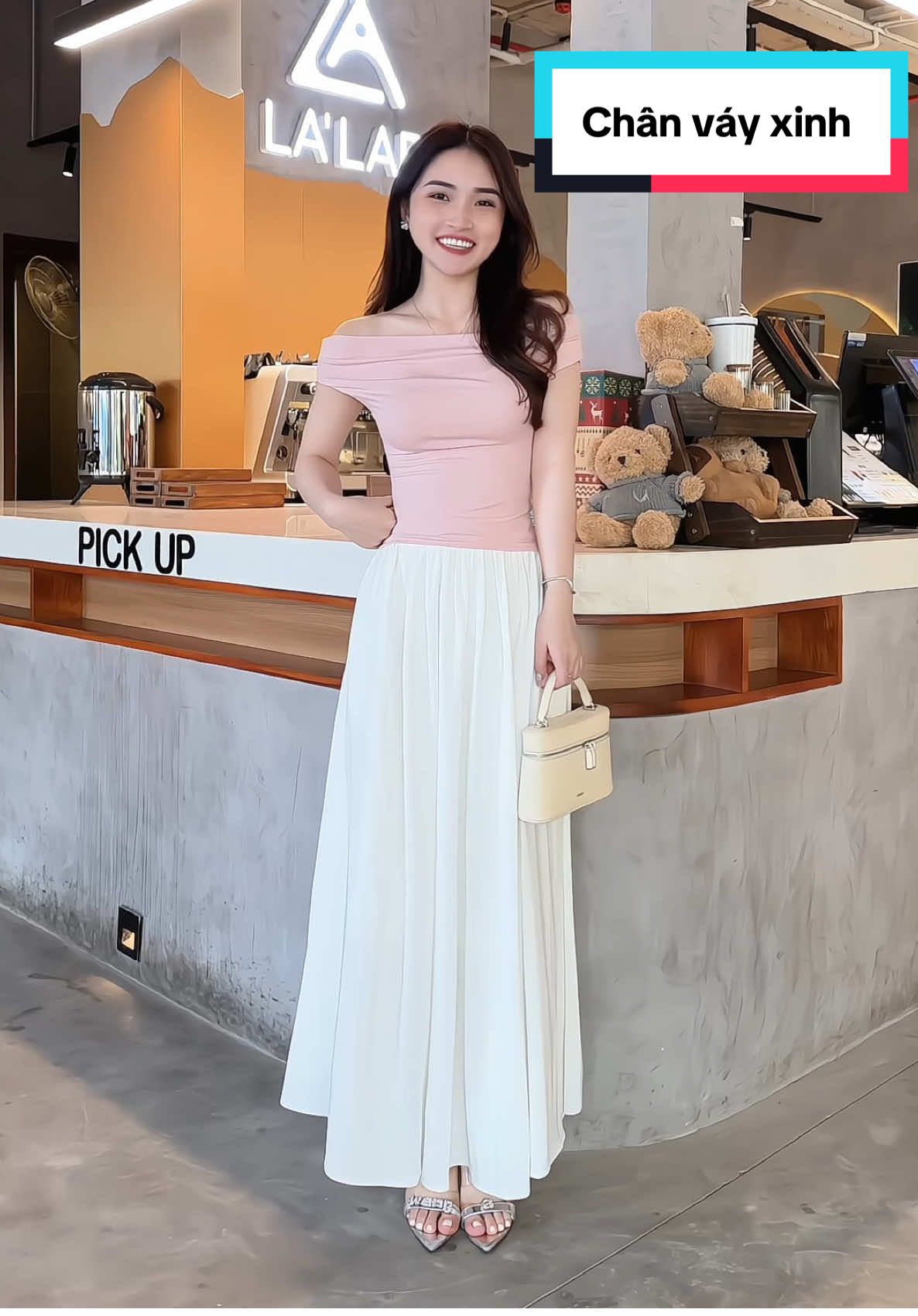 Chân váy cạp chun co giãn thoải mái , chất lụa trượt mềm mại#chanvay #chanvaymaxi #chanvaylua #chanvaydai #chanvayxinh #chanvaydep #chanvaycapcao #phoidoxinh 