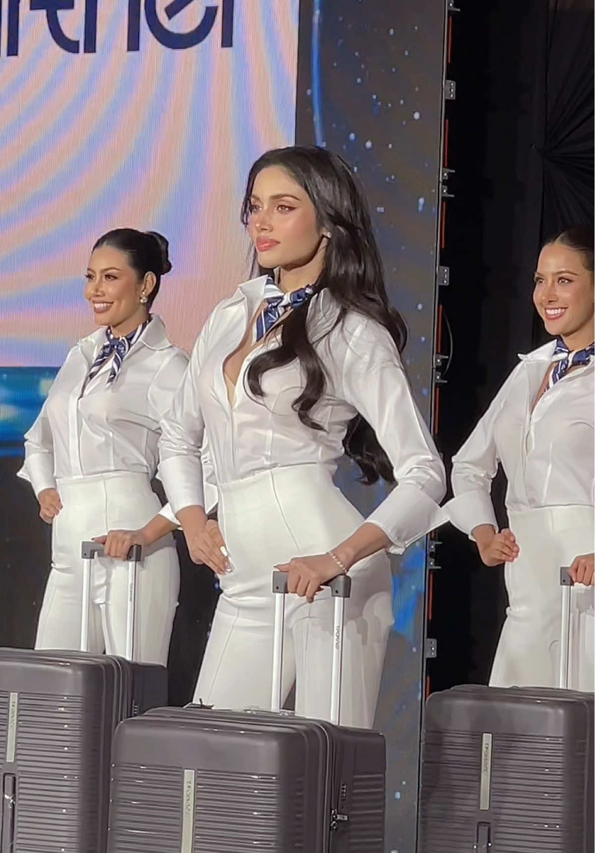 สวยมากแม่จ๋าาา 🤍✨ @Veenapraveenar  #MUSBR2025 🛄✈️ BATTLE THE RUNWAY TO UNIVERSE SARABURI 2025 #EMSPHERE #BattleTheRunway #MU_Saraburi2025 #WhiteOutfitOnly #UniverseIsCalling #มาก่อนคือได้เปรียบ #TheNewEraofMUT #MGIxMUT #MissUniverseThailand #MissUniverseThailand2025#MissUniverse2025 #Crownนี้ของวีนา #VeenaPraveenar #MissUniverse #MissUniverseThailand2025 #กองทัพนาวีเพื่อวีนา #Shero #WeUnite
